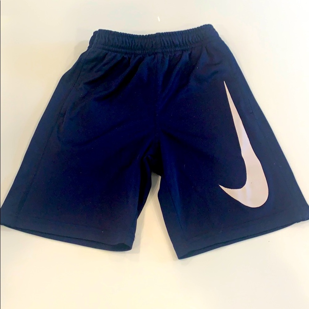 Nike shorts size 5/6